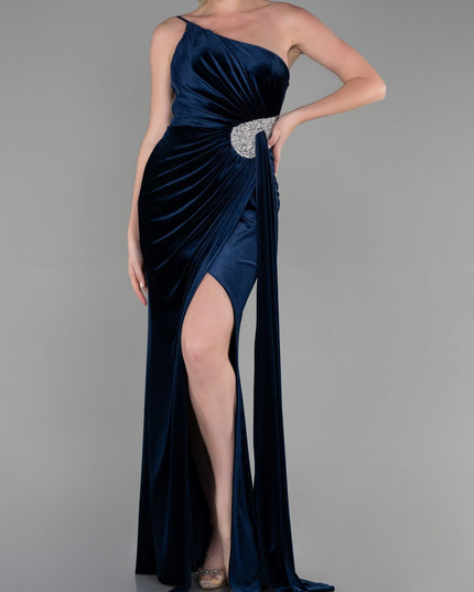 VELOURS MAXI DRESS WITH DETAIL