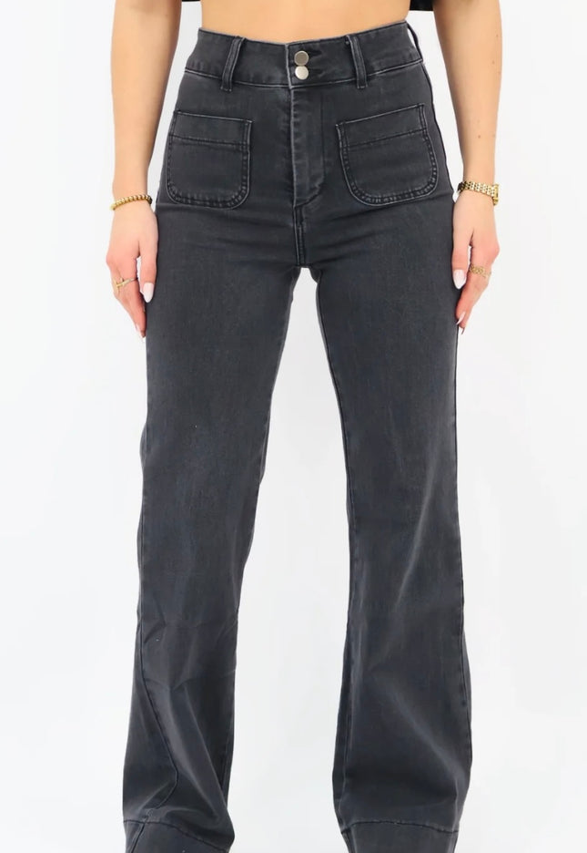 Nikki Jeans