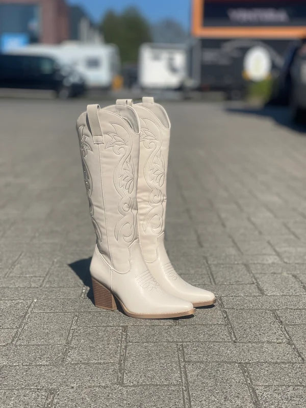 Cowboy boots beige