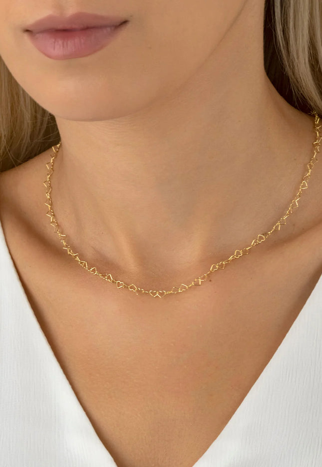Choker met hartjes